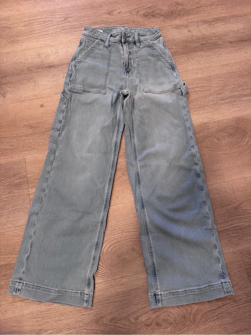 American Eagle Super High-Rise Baggy Wide-Leg Carpenter Jean Jeans Gray 00 Short